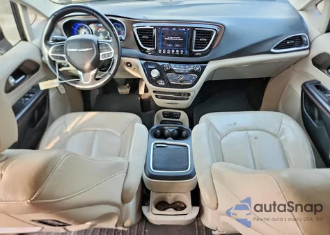 2018 Chrysler Pacifica Touring L Plus z USA, uszkodzony, nr VIN 2C4RC1EG2JR182396